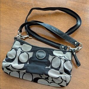 Coach Black and Cream Shoulder Bag